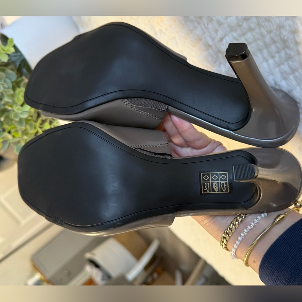 DKNY Taupe Patent Leather Square Toe Stiletto Mules Metallic Detail High Heels - Picture 13 of 14